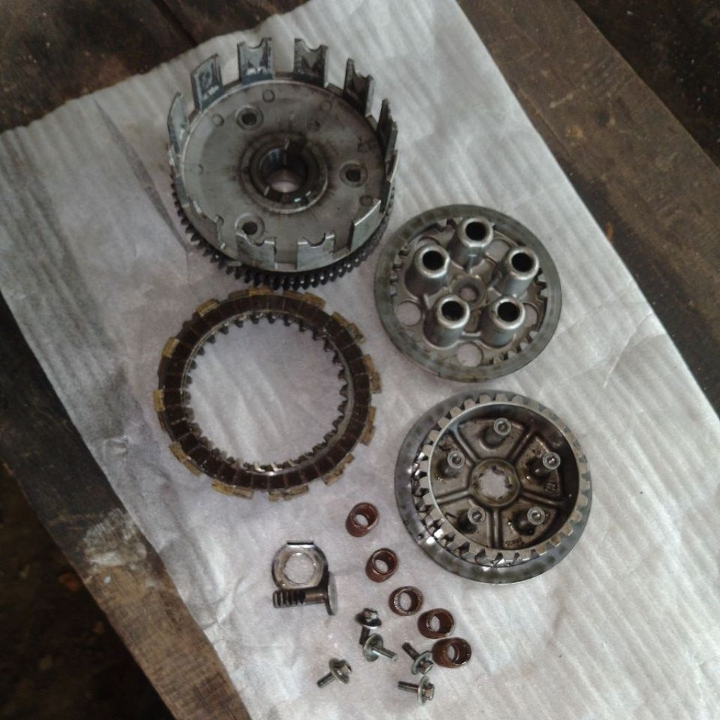 KOPLING SATU SET Mangkok Kopling Rumah besar Kaki 5 (Hub Clutch) Tempat kampas Lawan Kaki 5 (Pressur