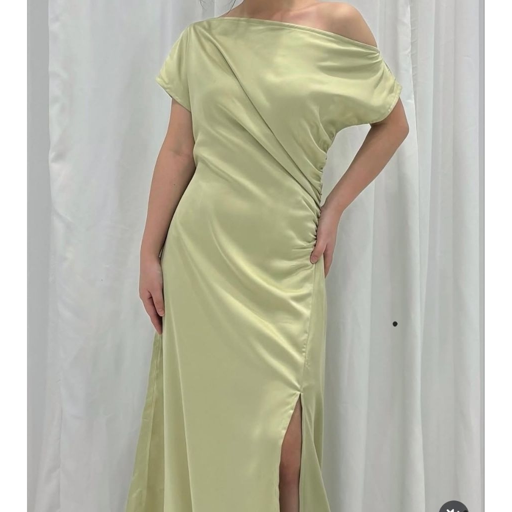 Dress Satin Lcart (New) Sage green Dijual karna kebesaran