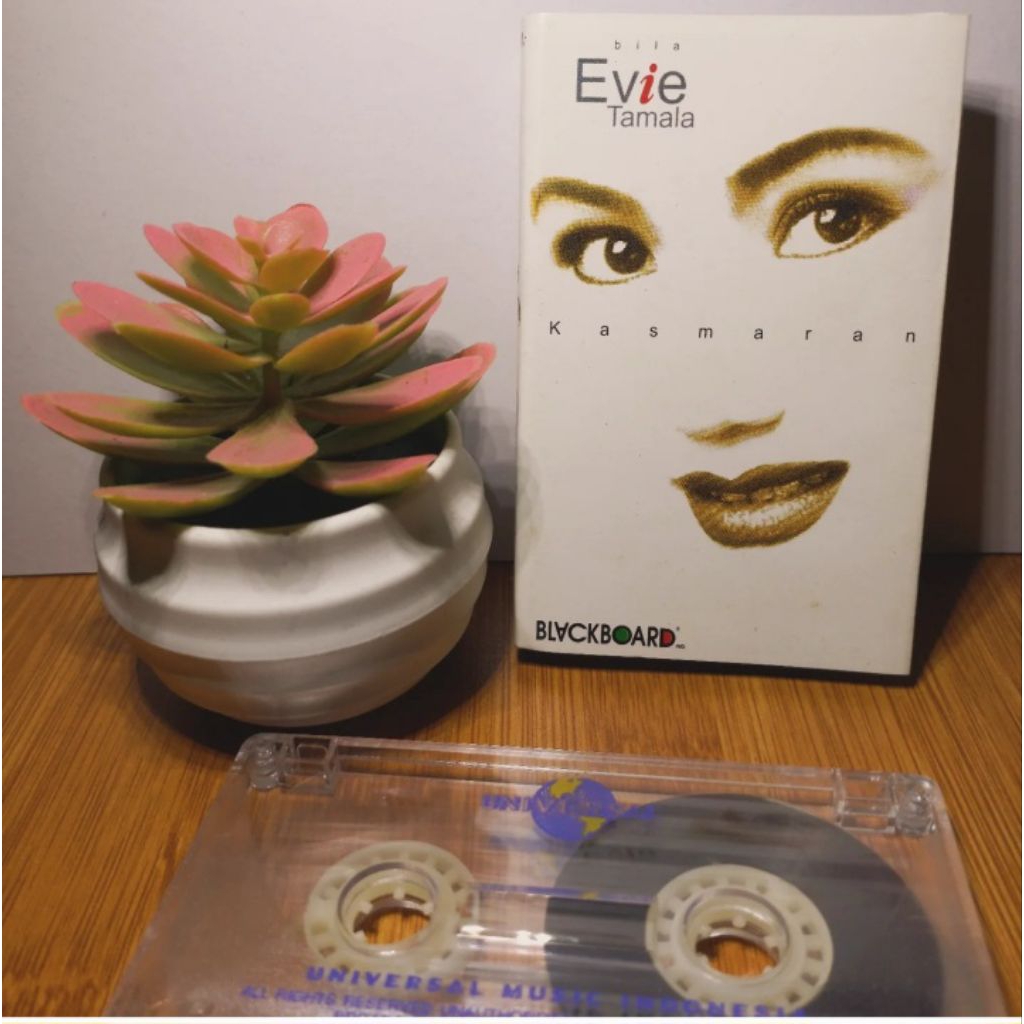 Kaset Evie Tamala - Kasmaran