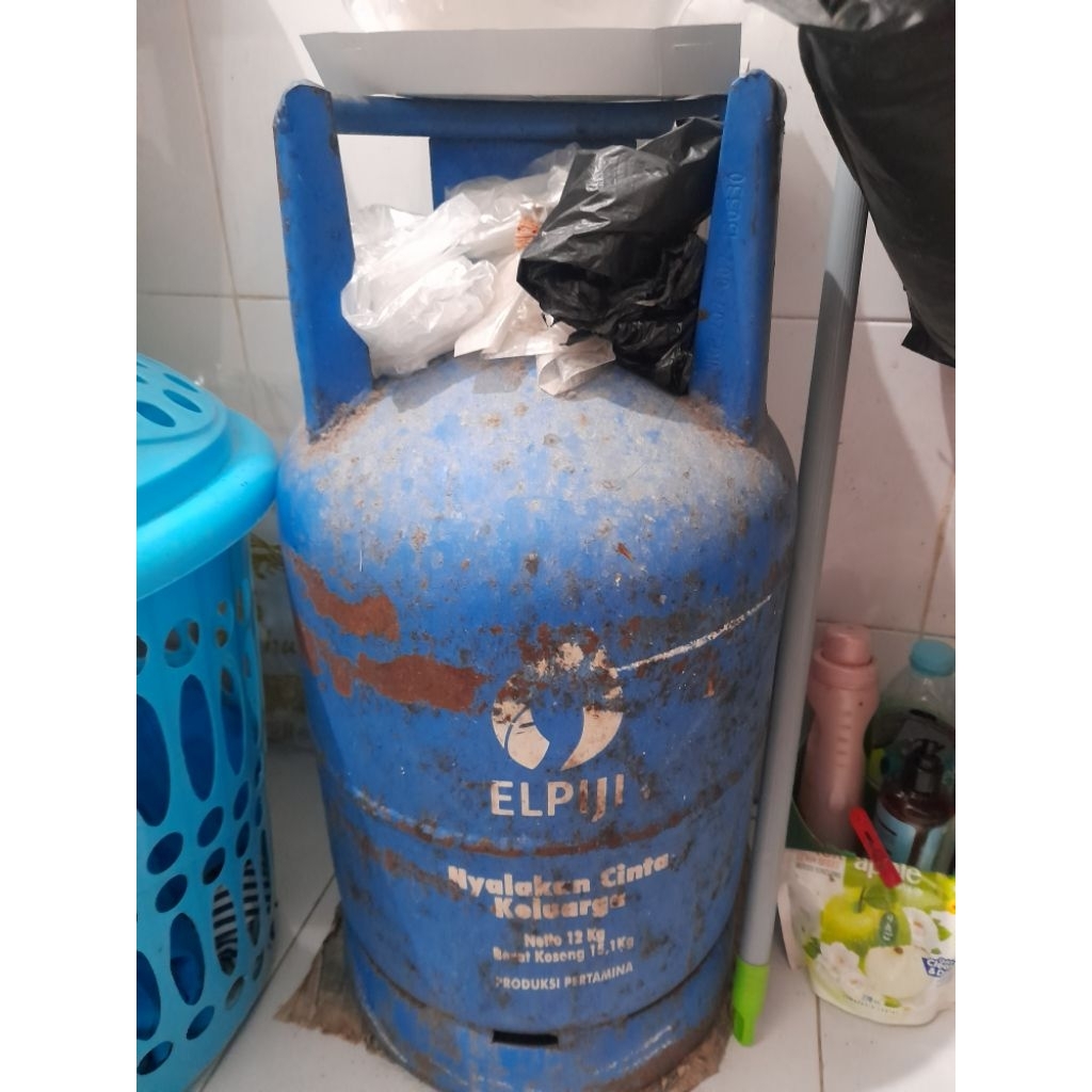 Tabung elpiji 12kg biru kosongan