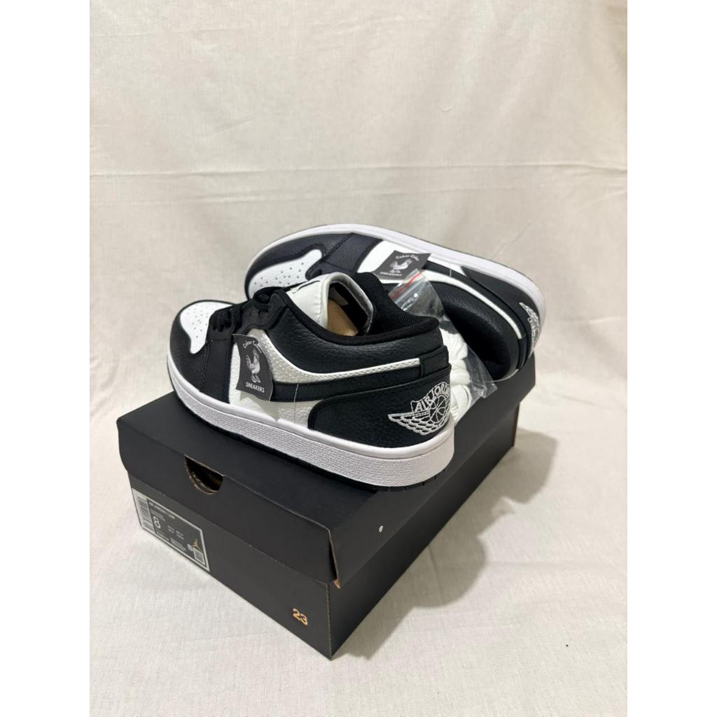 AJ 1 Low Panda Sepatu Sneakers