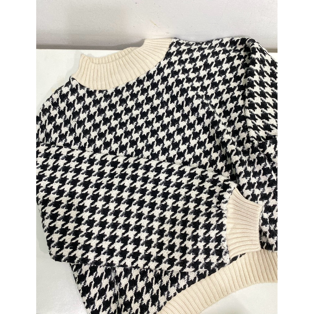 knit GRL houndsthooth