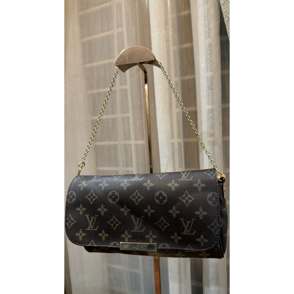 Louis Vuitton (LV) Monogram Favorite MM