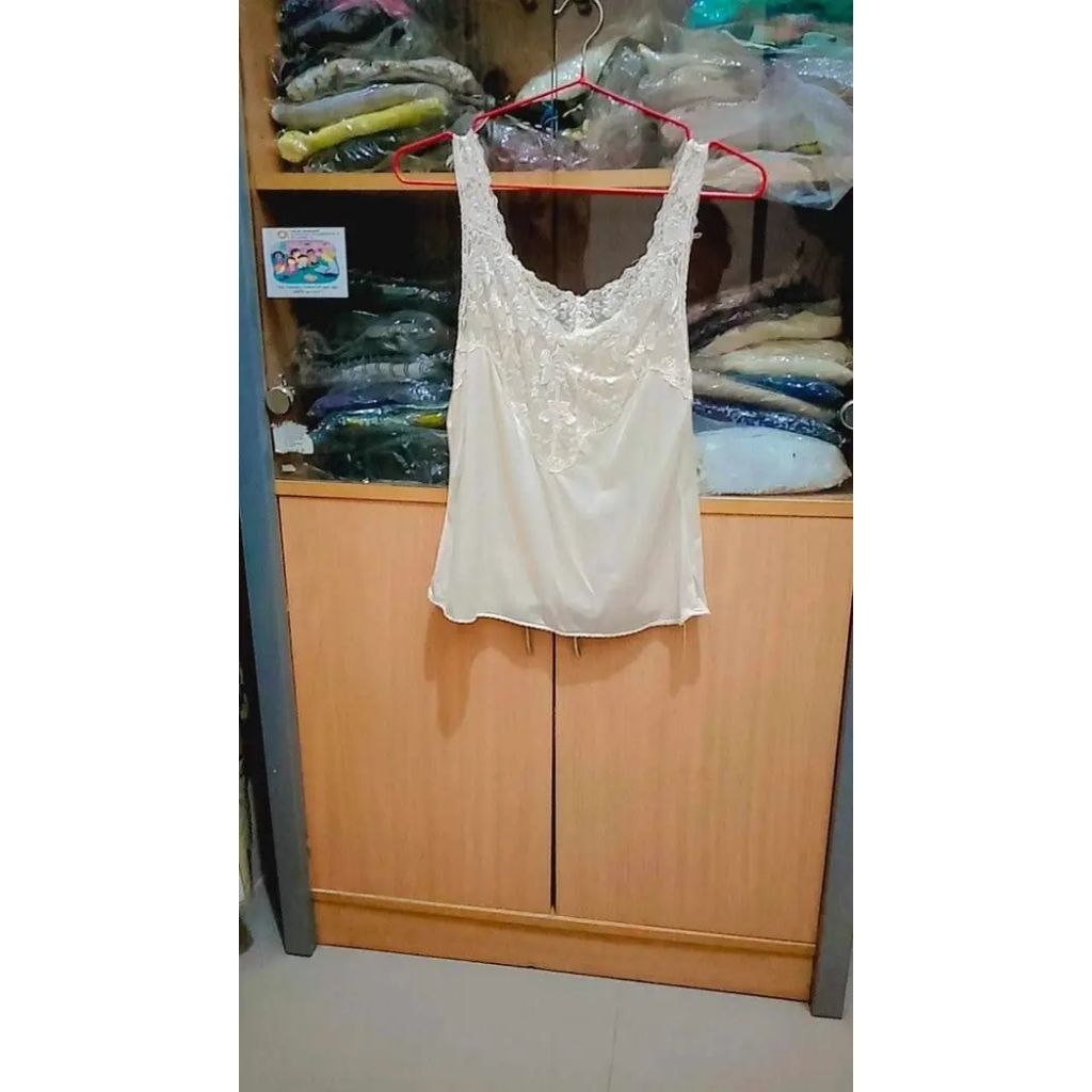 Berikut contoh tambahan produk camisole ini di Shopee, beserta panduan buat akun penjual dan info on