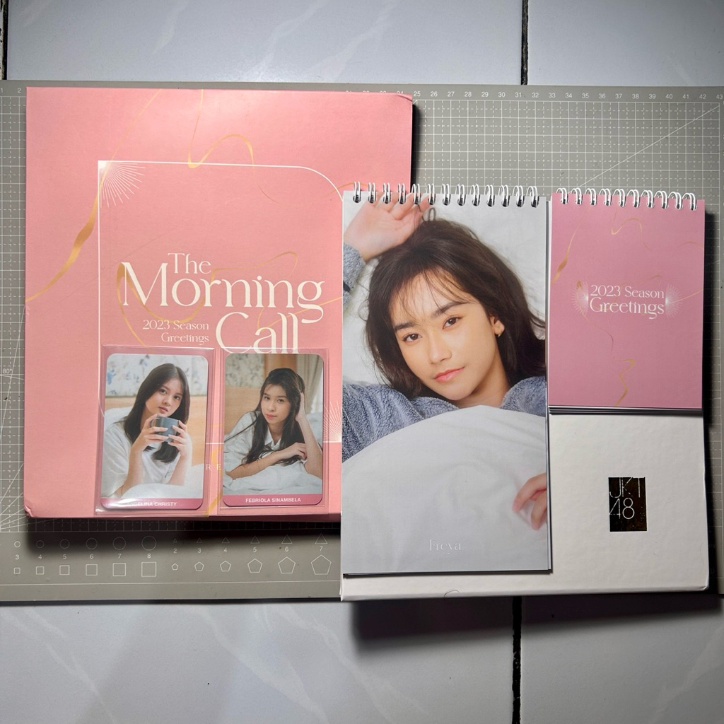 MERCH KALENDER 2023, MORNING CALL MC Kalender Serenity Photocard PC Christy Olla
