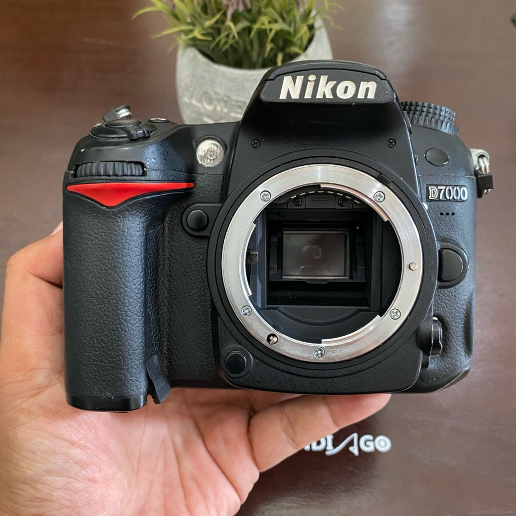 KAMERA NIKON D7000 BODY ONLY