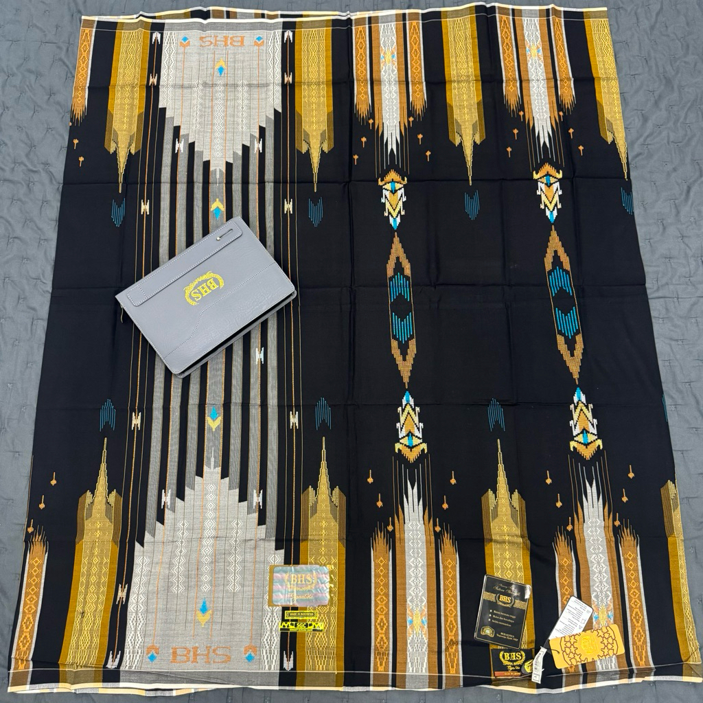 Sarung BHS Signature SGC LAWAS SUTERA 50 % Warna Hitam Gold Limited Edition