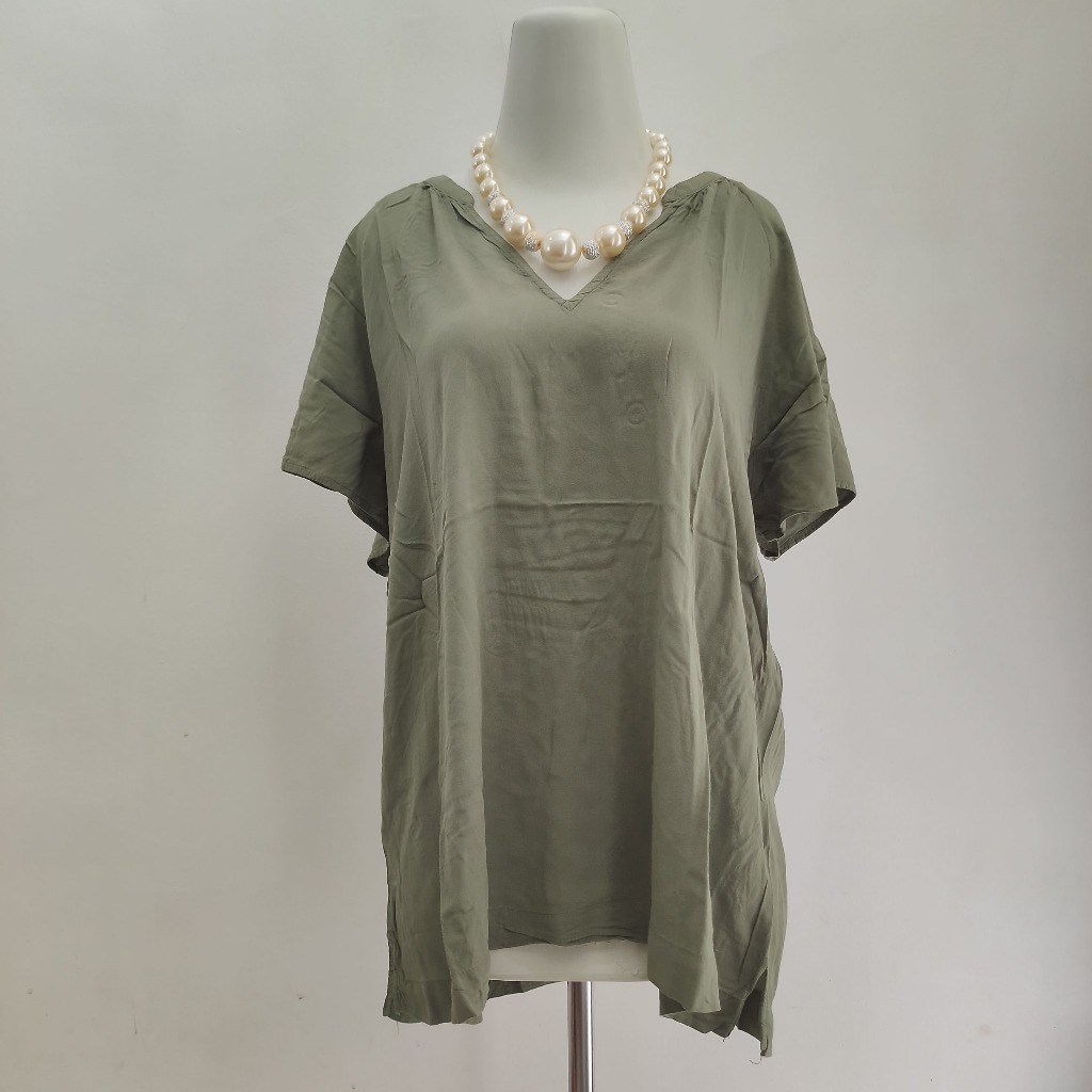 Old Navy Blouse Wanita V-Neck Lengan Pendek Olive Green - Preloved Original (AVCBB082)