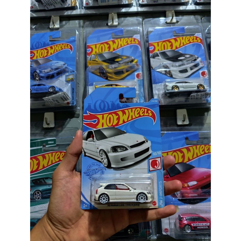 Hot Wheels 99 Honda Civic Type R (EK9) Putih