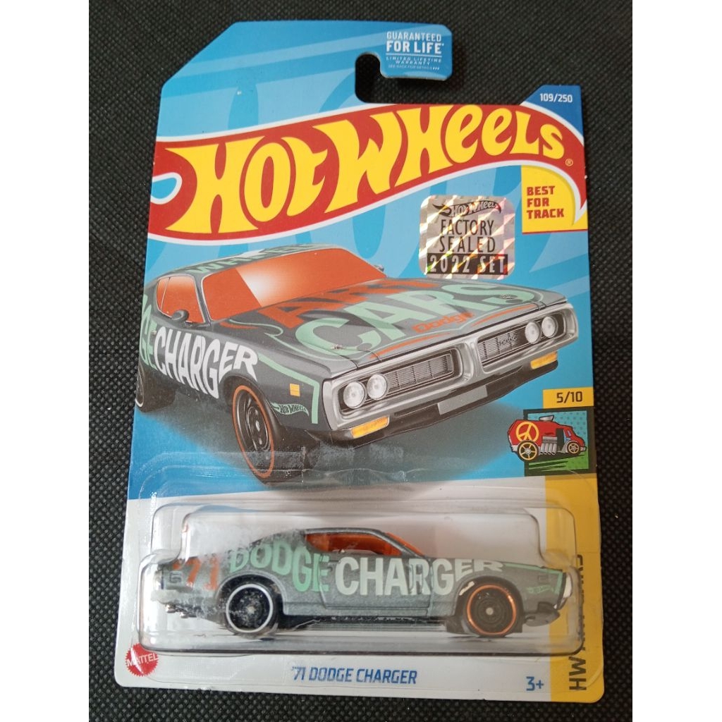 HOT WHEELS '71 DODGE CHARGER FACTORY SEALED