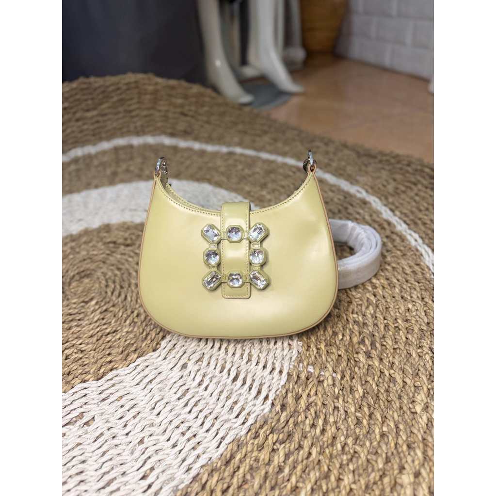 Preloved staccato bag like new