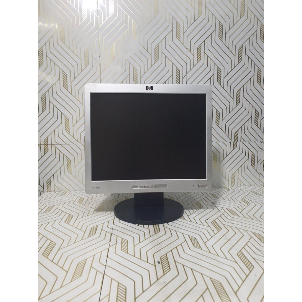 monitor murah monitor hp 15 inchi kotak lengkap kabel bergaransi siap pakai