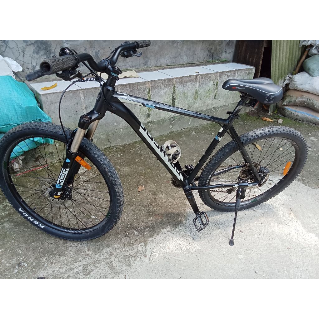 MTB Polygon xtrada 6 size 27,5in