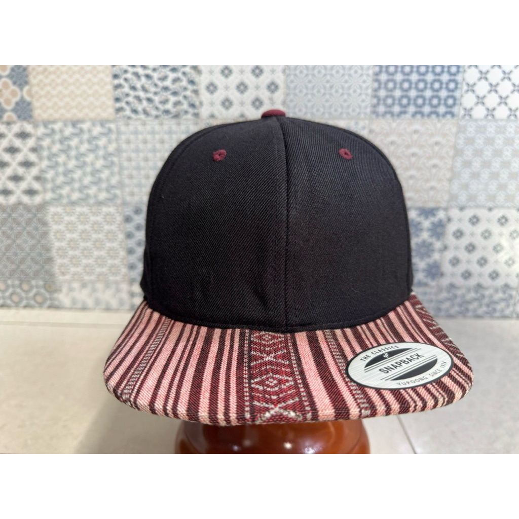 Topi Second Brand Branded Snapback Polos Hitam By Classic Yupoong Original Visor Batik Official Tag