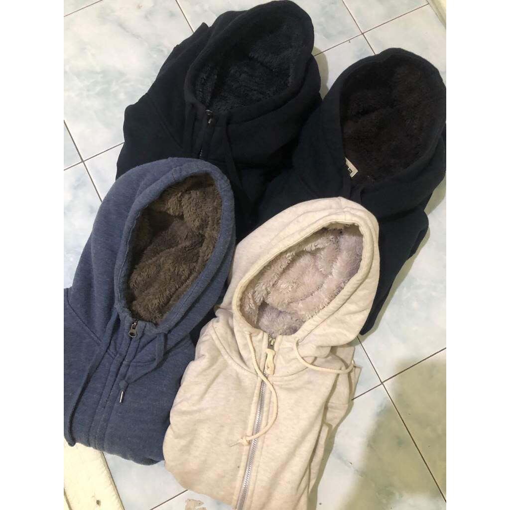 UNIQLO Sherpa zip hoodie