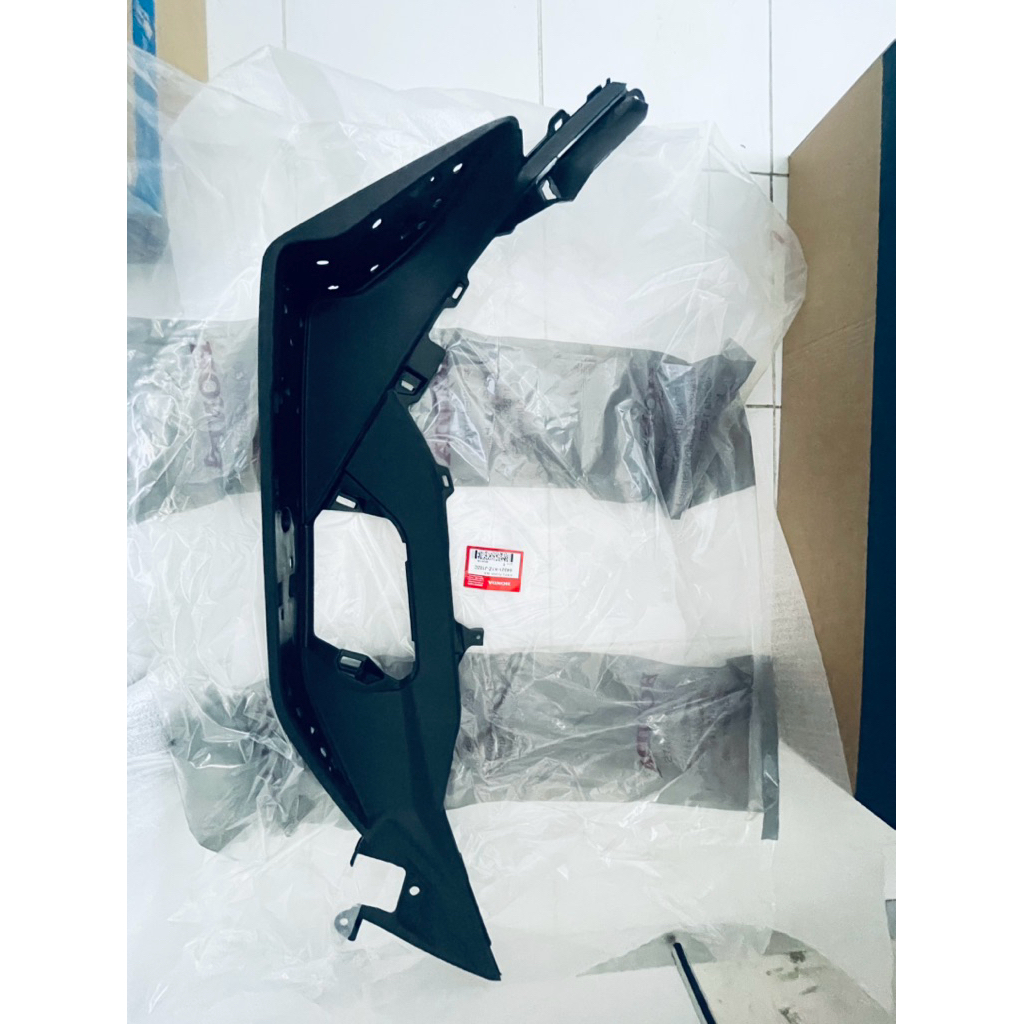 Pijakan Kaki Kiri Honda PCX 160 K1Z