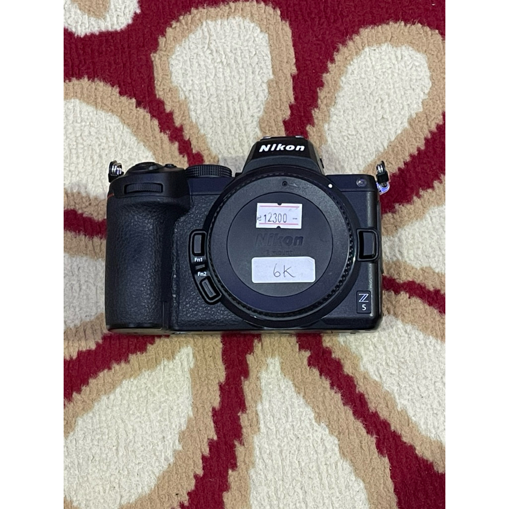 Nikon z5