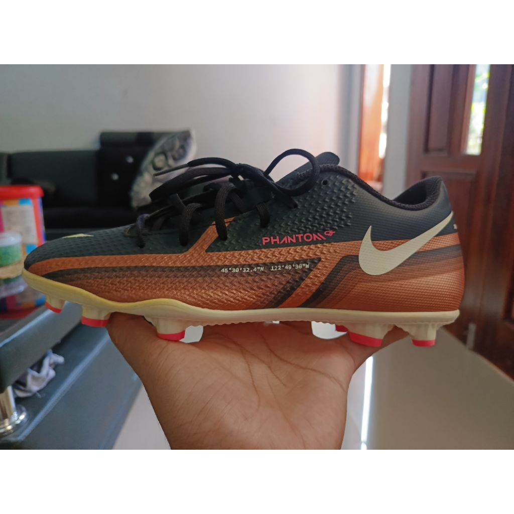 Sepatu Bola Nik* Phantom Second original