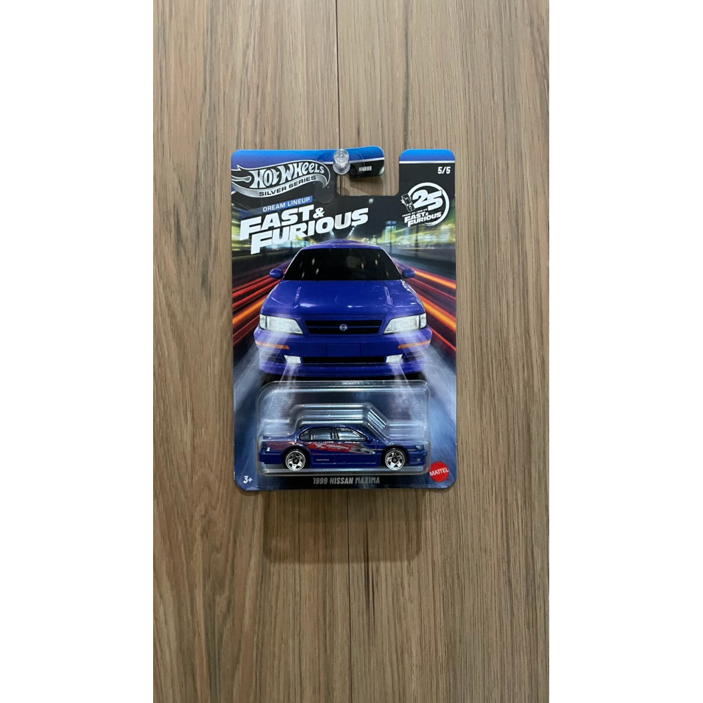 hotwheels nissan Maxima 1999