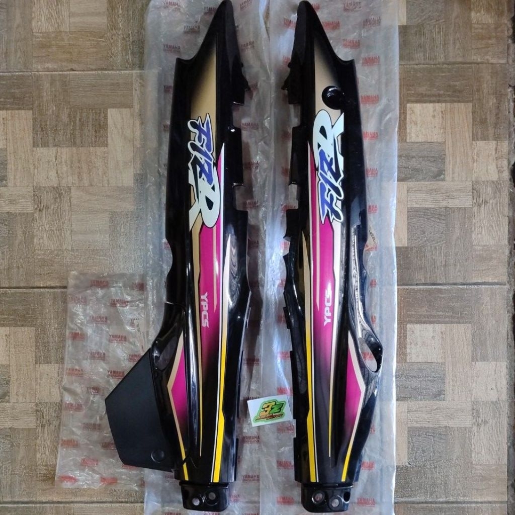 Cover side body bodi belakang set cover tutup aki assy striping F1zr Fizr full hitam YB 1997/1998 or