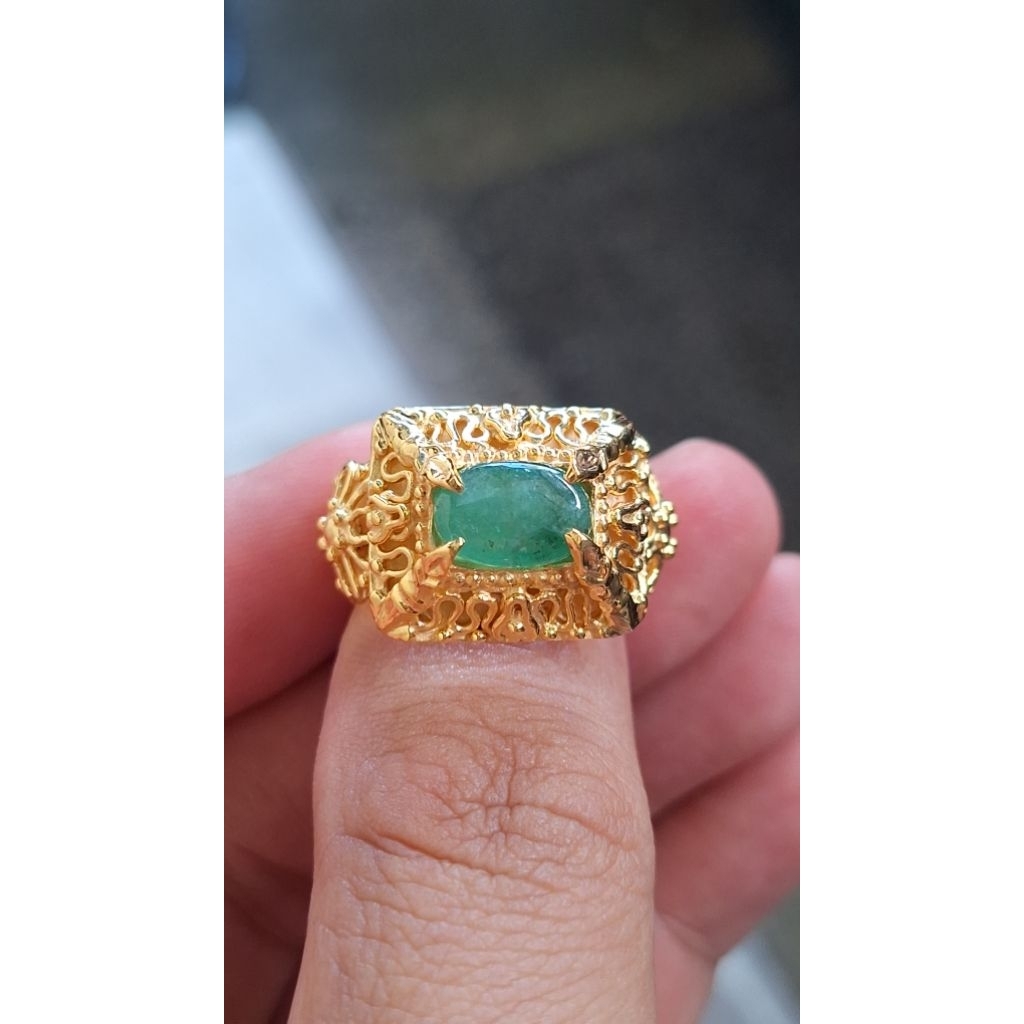 Natural emerald beryl / Zamrud ethiopia minor