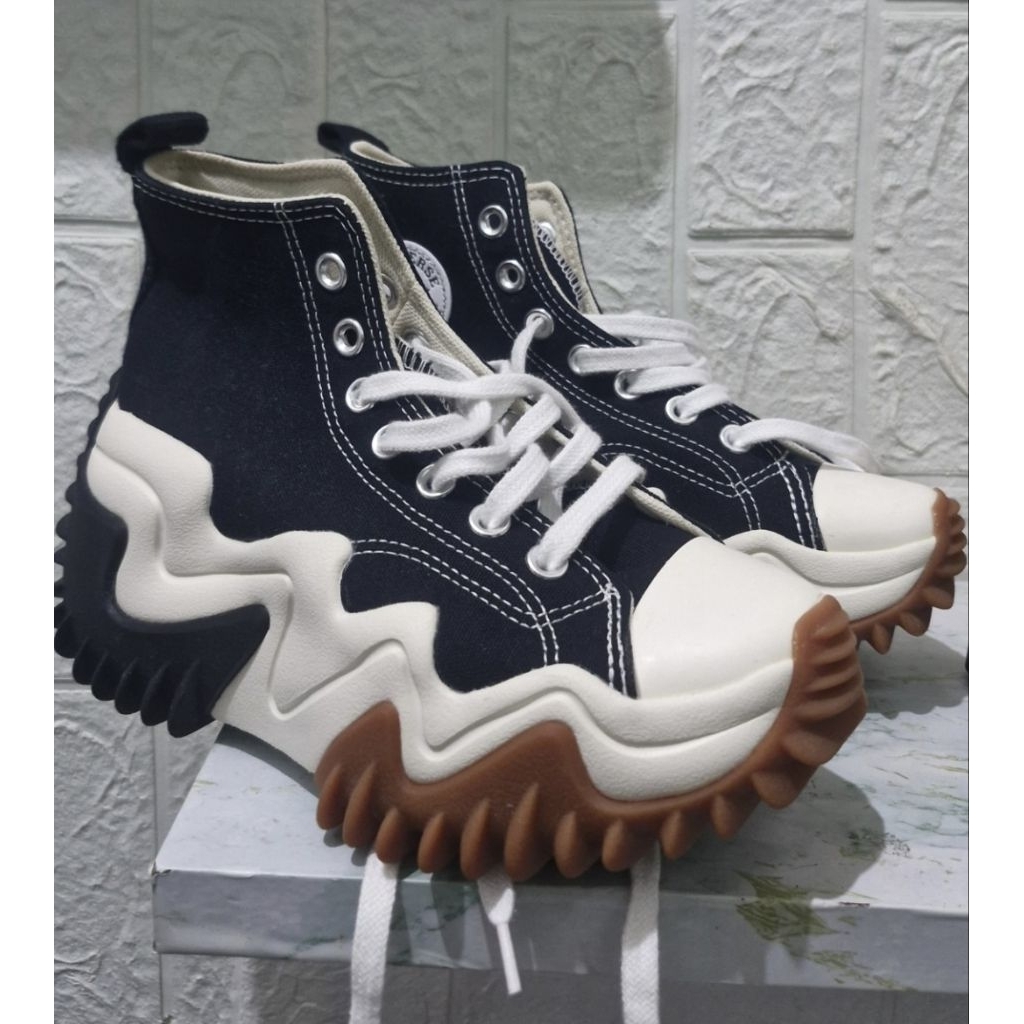Sepatu Wanita - Converse Run Star Motion High Sneakers