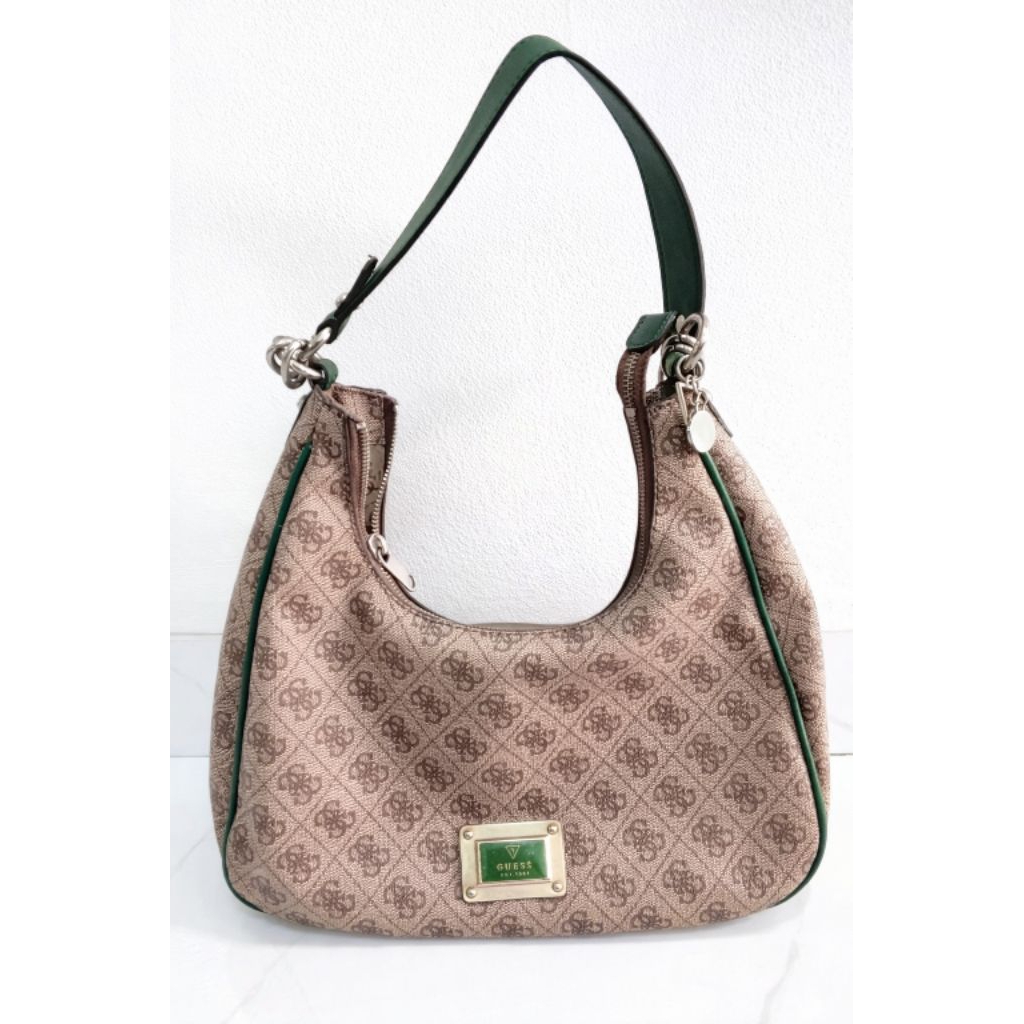 tas bahu merk Guess