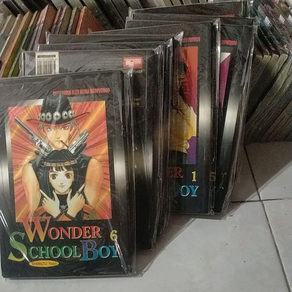 Komik Wonder School Boy