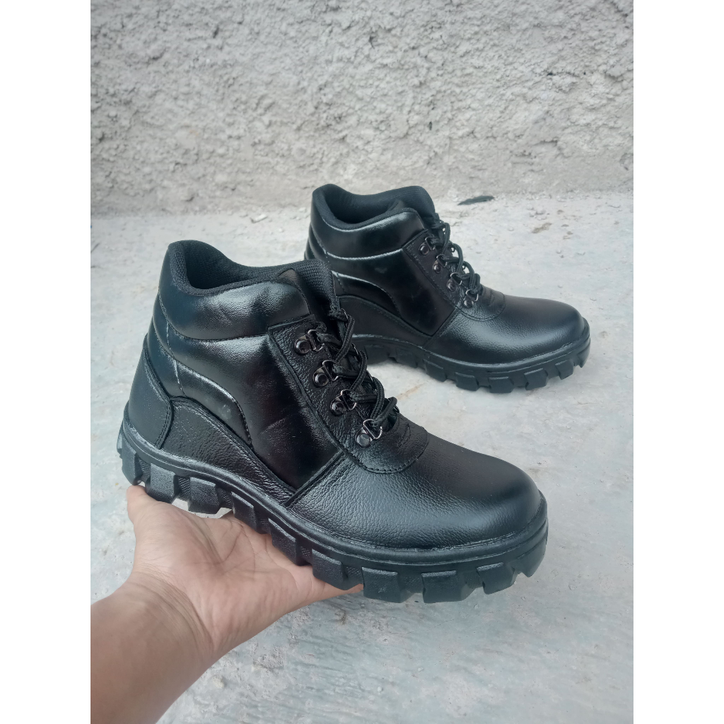 Sepatu Safety Pria Model Tali Kulit Asli Sol Karet / Sepatu Ujung Besi Pria / Sepatu Safety Boots Pr