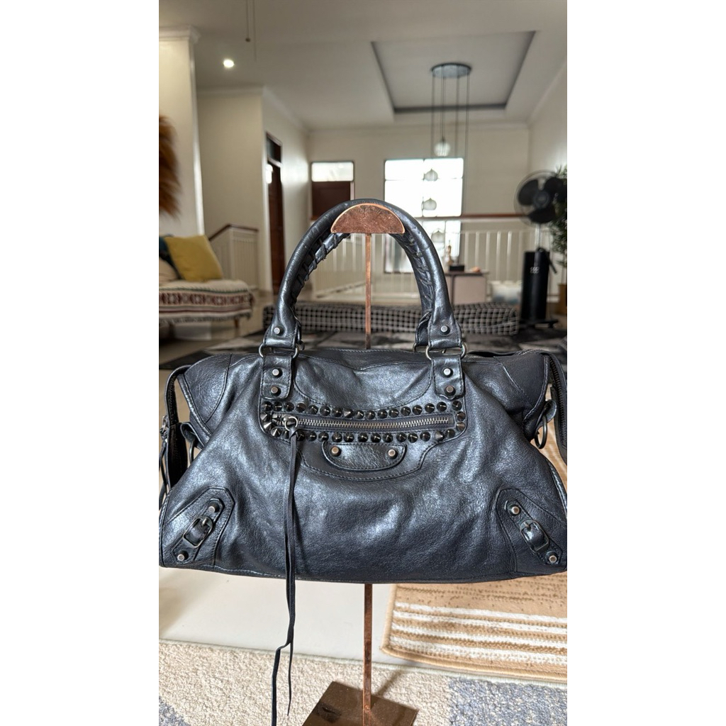 balenciaga city bag studded preloved