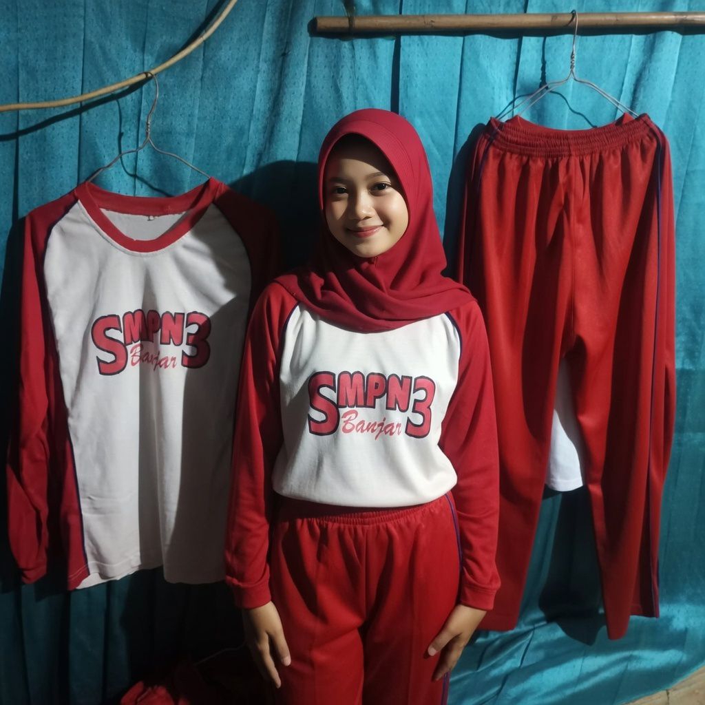 BAJU OLAHRAGA SMP PRELOVED