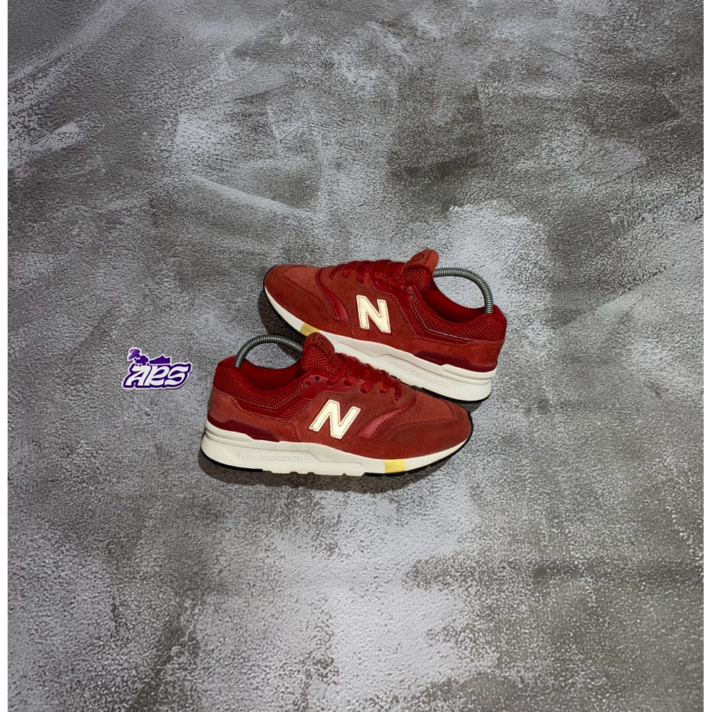 New Balance 997 Red