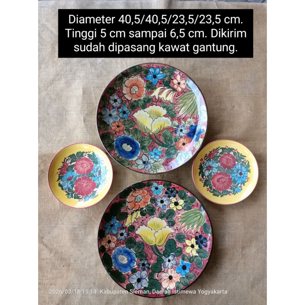 Diameter 40 cm an dan 23 cm an 4 buah Piring gantung keramik lukis motif imari bunga untuk dekorasi 