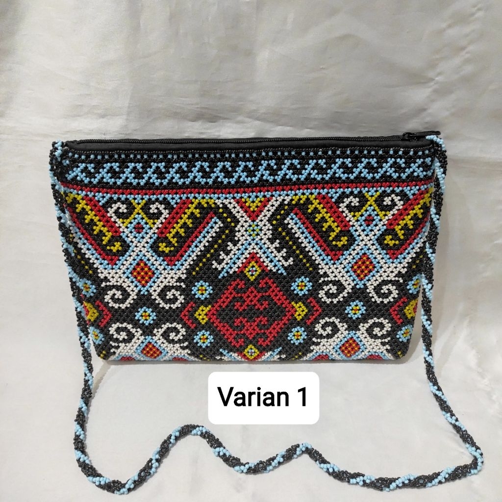 Tas Selempang Manik Dayak besar