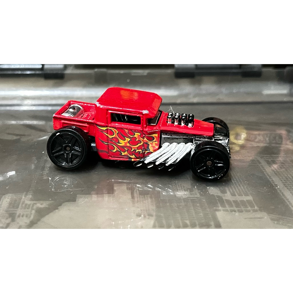 HOT WHEELS Bone Shaker Red (Loose)