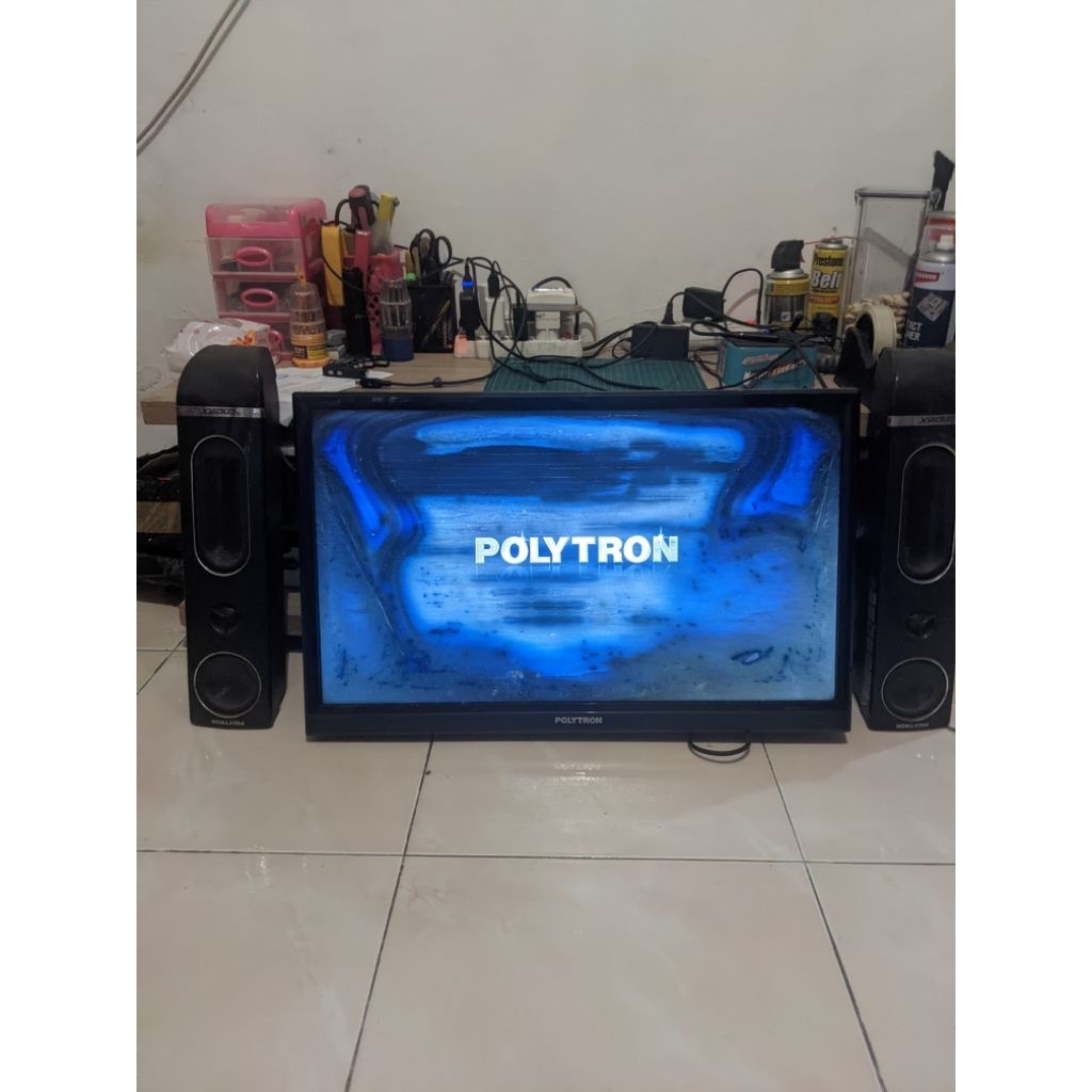 tv lcd Polytron 32 inch