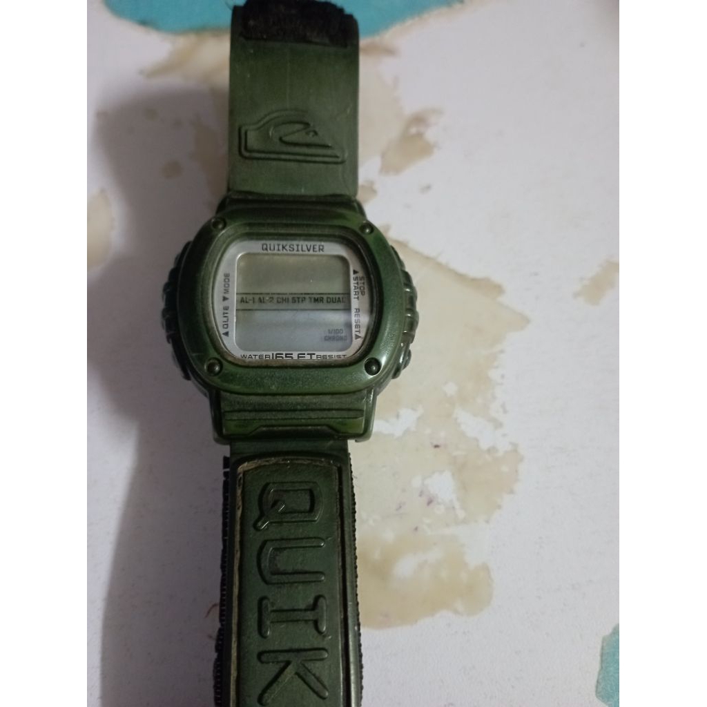 jam vintage quiksilver kondisi off