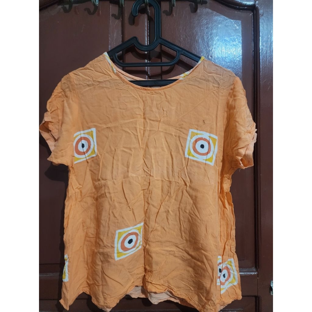 Kaos Katun Wanita Sunan Batik Solo- Preloved