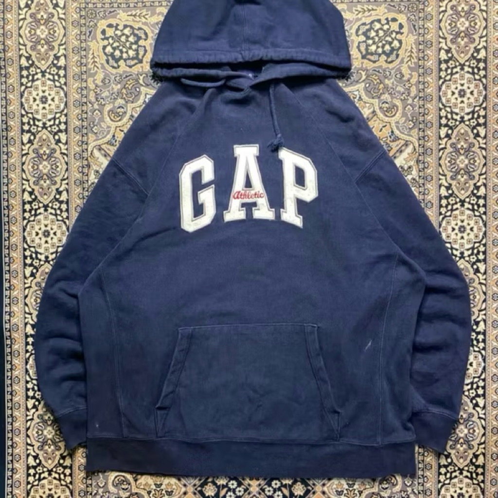 jaket gap big logo