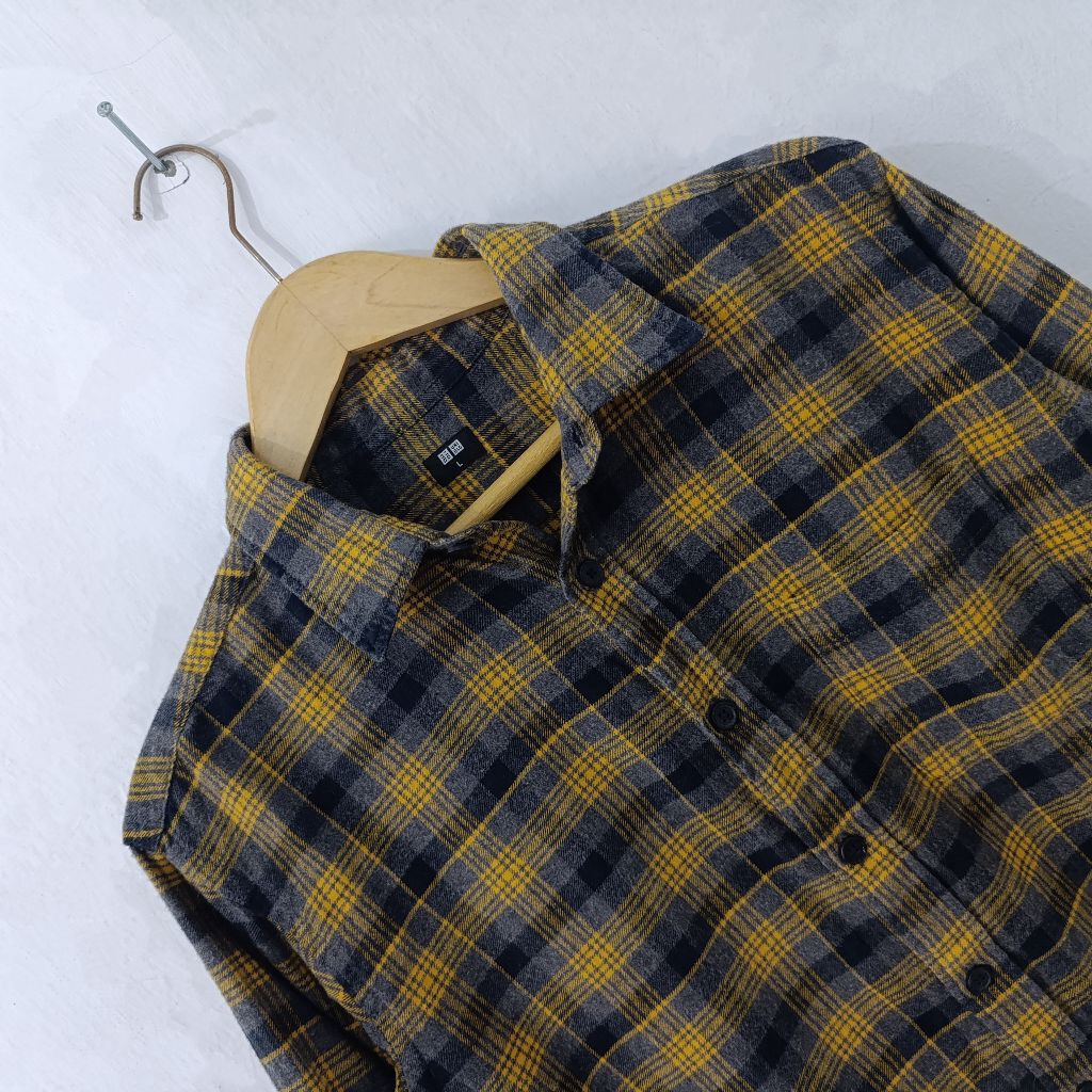 [Flannel Uniqlo] Kemeja Flanel Plaid Long Sleeve Shirt Kuning Hitam Size M & L