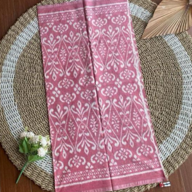 KAIN TENUN ENDEK KHAS BALI MOTIF PATRA PINK PUTIH GRINGSING