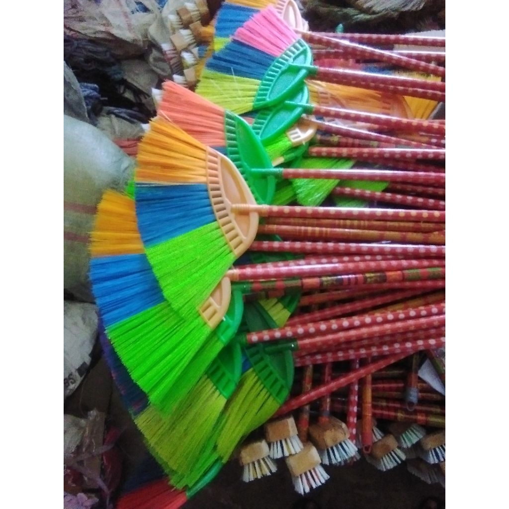 sapu nilon gagang panjang