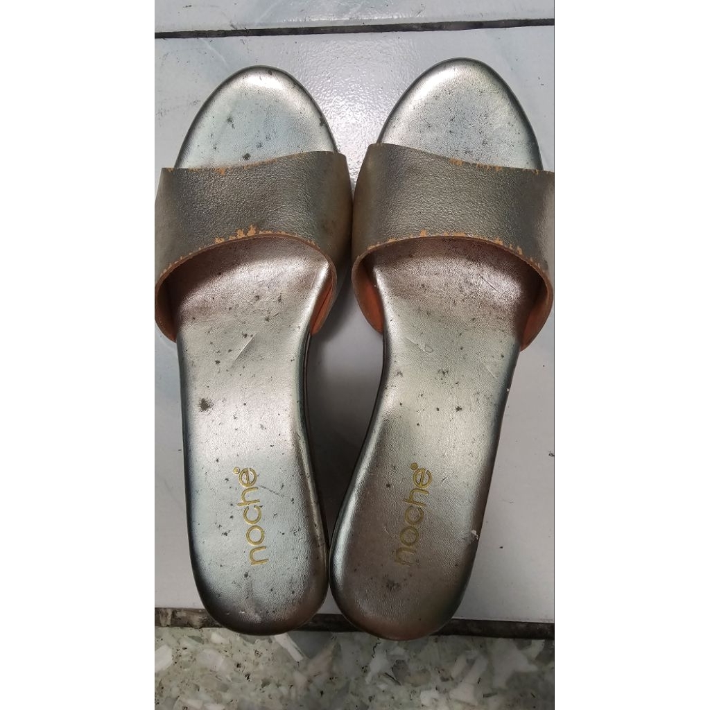 preloved sandal wanita gold Noche* insole 23.5cm size 36