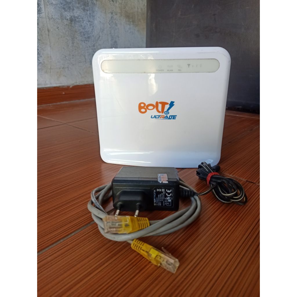 Modem bolt PL-100 dual band 2,4GHZ + 5GHZ 4G LTE unlock Telkomsel By,u Smartfren.