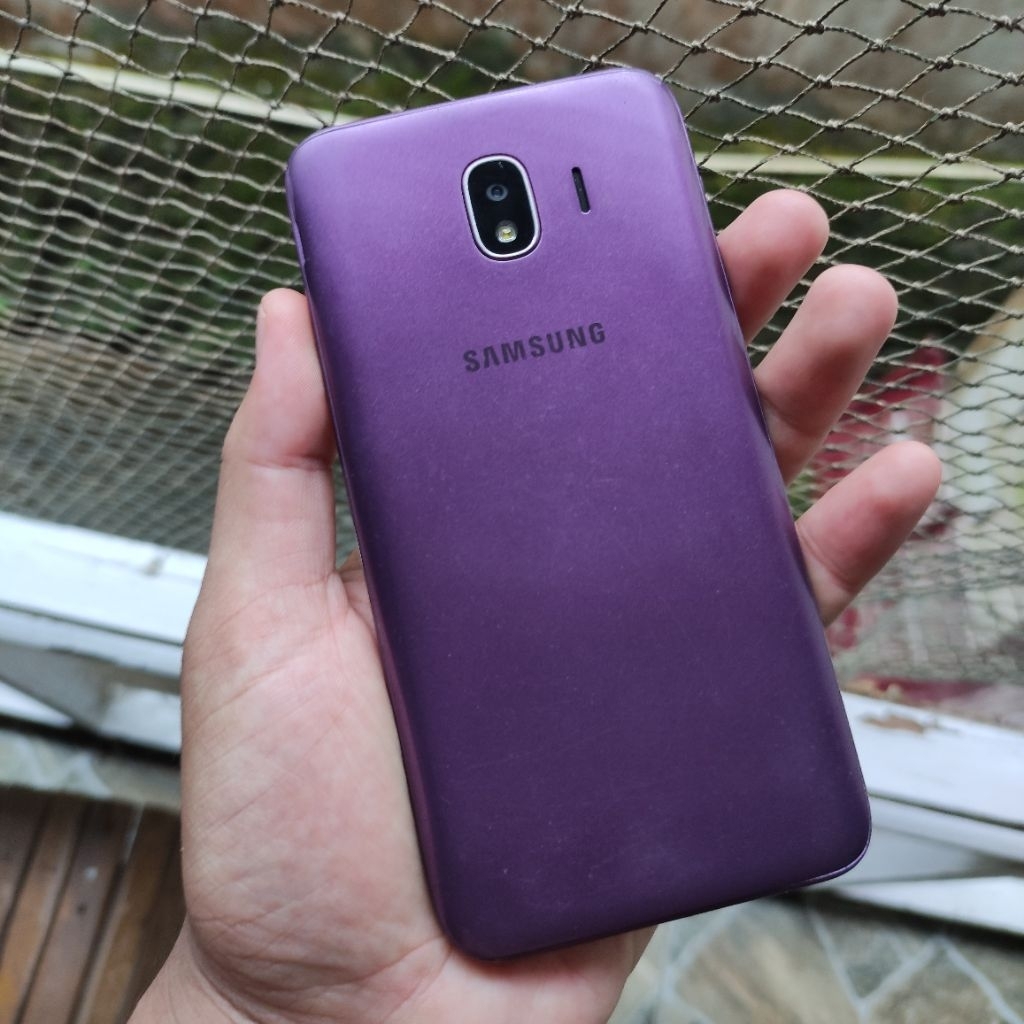 Samsung galaxy J4 2/32gb