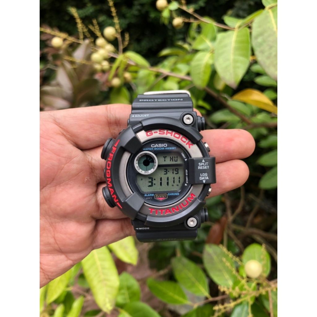 Casio Gshock DW-8200y