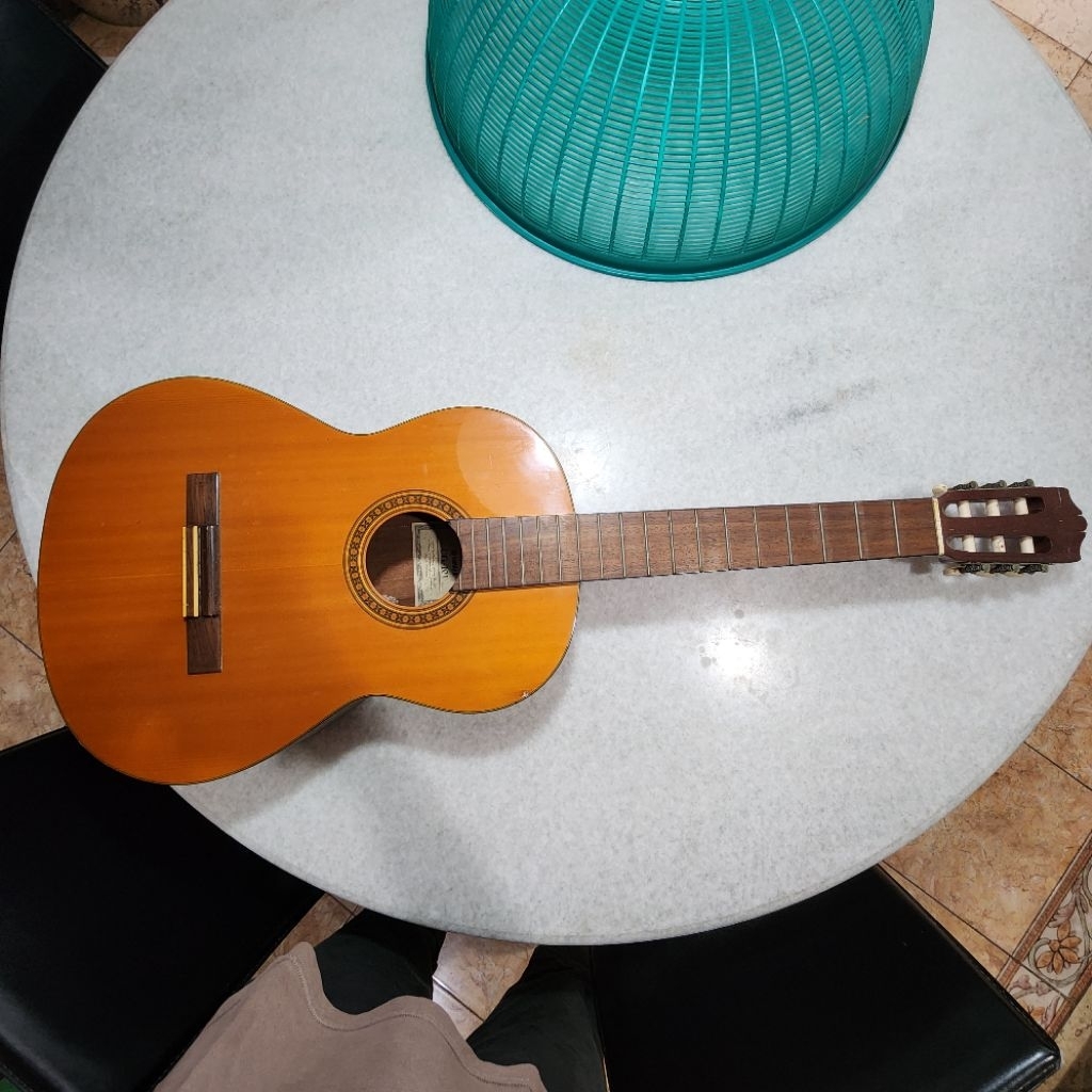 Gitar Yamaha CG-101 Bekas Second
