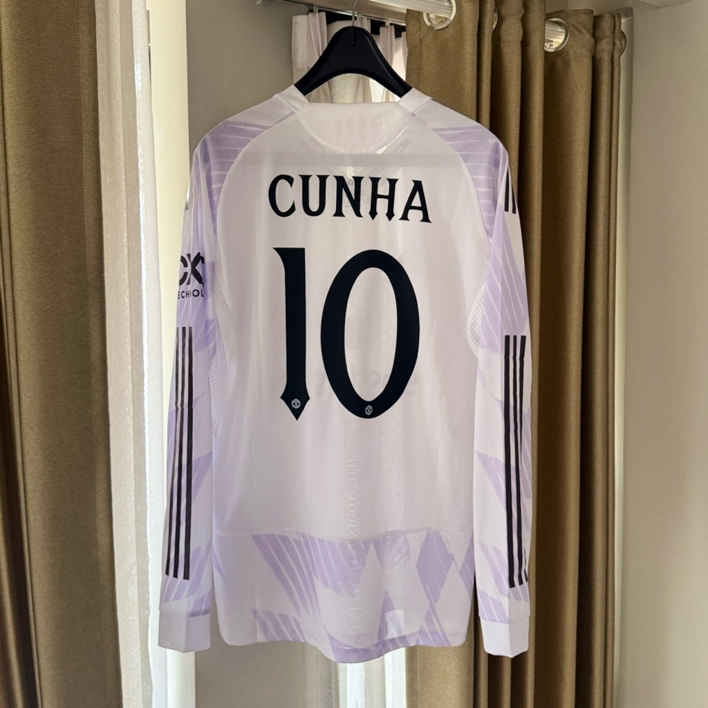 ManUtd Away 2025 pi