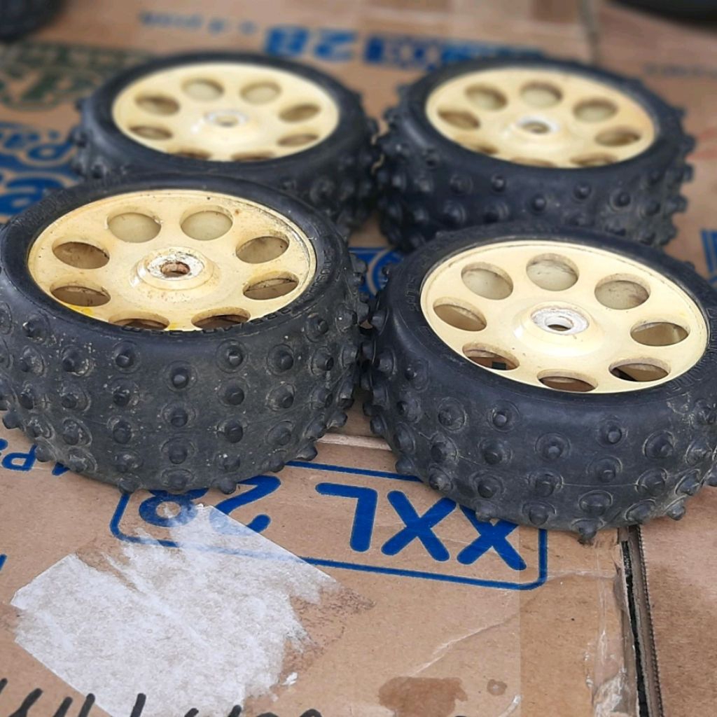 RODA RC KYOSHO BURNS 4WD VINTAGE