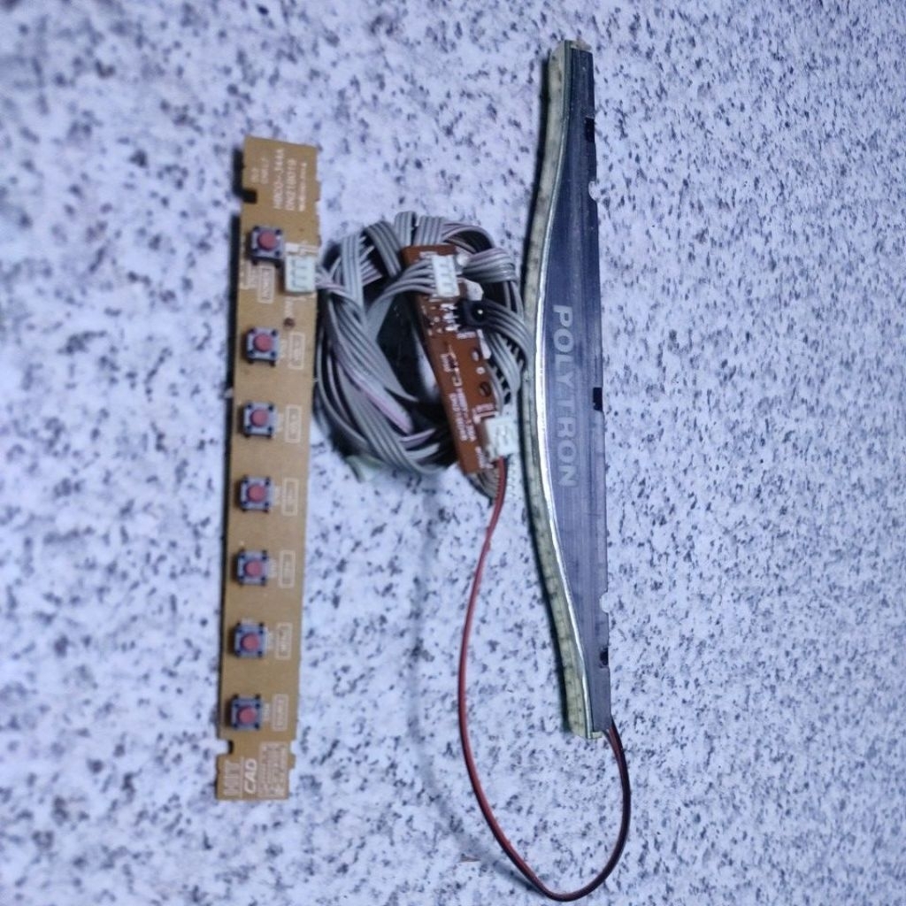sensor remot tv polytron PLD 32T710 copotan panel pecah
